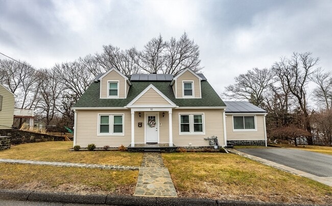 property at 32 Farmington St