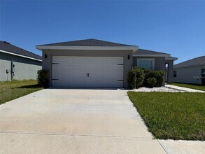 1046 Tropea Ln in Auburndale, FL - Building Photo - Building Photo