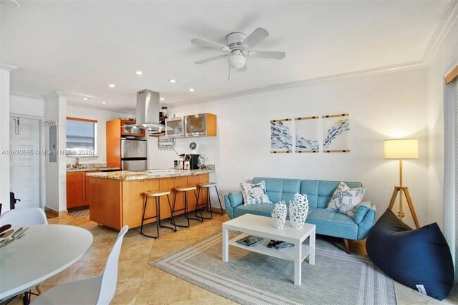 798 Crandon Blvd, Unit 37C in Key Biscayne, FL - Foto de edificio - Building Photo