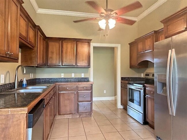 198 Alexandra Loop in Elkins, AR - Foto de edificio - Building Photo