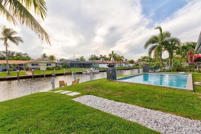 6311 NE 20th Way in Fort Lauderdale, FL - Building Photo - Building Photo