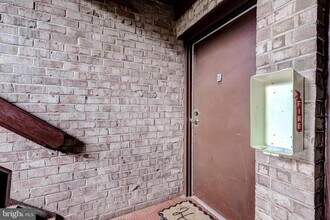 11643 Stoneview Square in Reston, VA - Building Photo - Building Photo