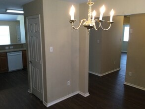 5589 Hunters Bend Ln in Dallas, TX - Building Photo - Building Photo