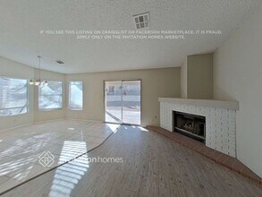 111 Gainsway W Dr in Henderson, NV - Foto de edificio - Building Photo