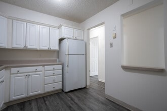 Hull Flats in East Lansing, MI - Building Photo - Interior Photo