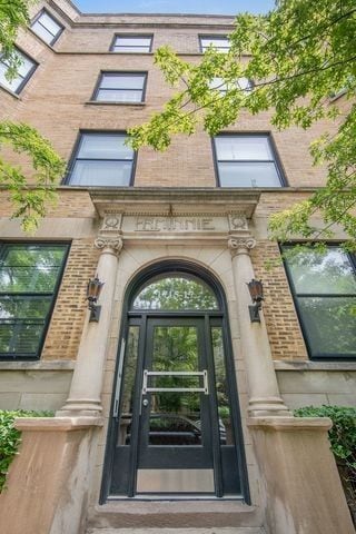 property at 1715 N Crilly Ct