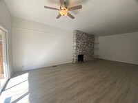 5518 E 61st Pl in Tulsa, OK - Foto de edificio - Building Photo