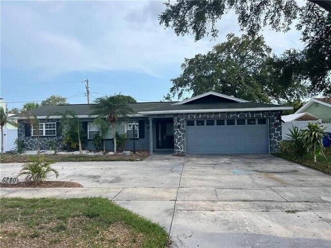6280 30th Ave N in St. Petersburg, FL - Building Photo - Building Photo