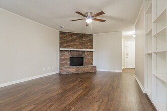 40 Sunscape Dr in Birmingham, AL - Building Photo - Building Photo