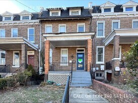 5518 13th St NW in Washington, DC - Building Photo