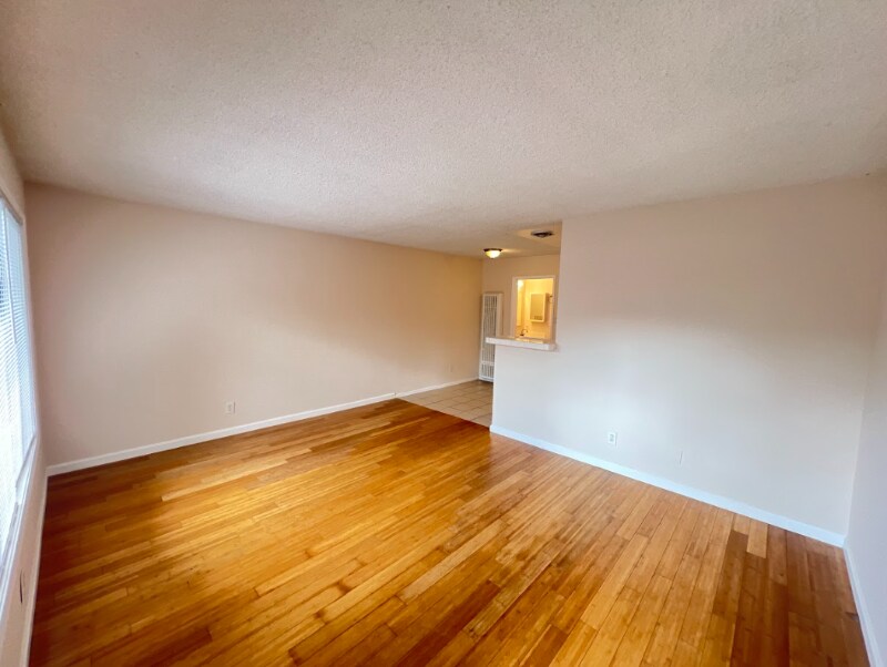 2435 2nd St in Santa Monica, CA - Building Photo