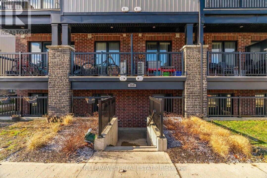 168 Rochefort St. in Kitchener, ON - Building Photo
