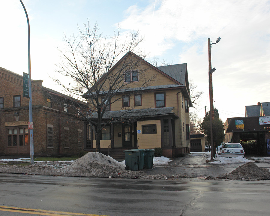 1041-1043 Dewey Ave in Rochester, NY - Building Photo