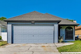 2852 Lantana Lakes Dr E in Jacksonville, FL - Building Photo