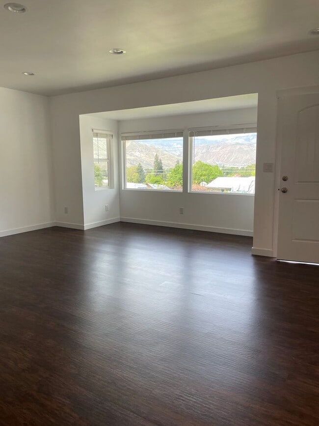 31 Lee Ct in East Wenatchee, WA - Building Photo - Building Photo