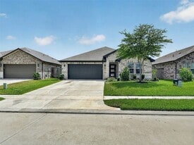 10109 Waterwall Ln in Texas City, TX - Building Photo