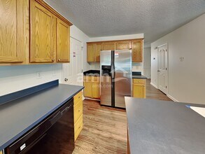 6030 Shining Oak Ln in Charlotte, NC - Building Photo - Building Photo