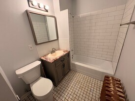 2424 5th St NE in Minneapolis, MN - Building Photo