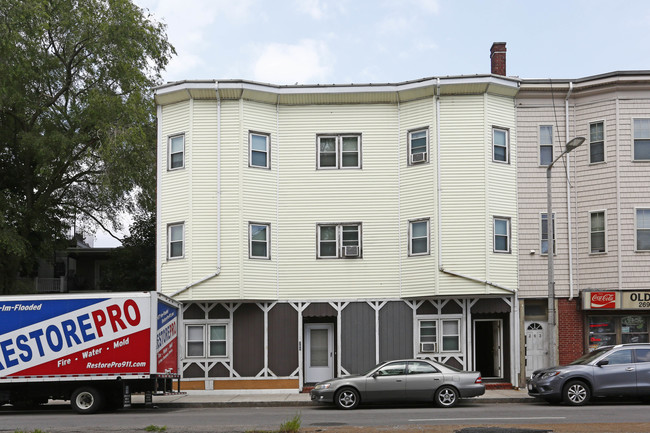 265-267 Dorchester St in Boston, MA - Foto de edificio - Building Photo