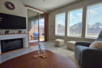 3803 Lancer Cir in Pearland, TX - Building Photo - Building Photo