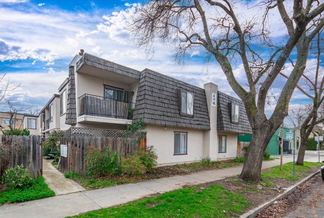Midtown Breeze Apartments in Sacramento, CA - Building Photo