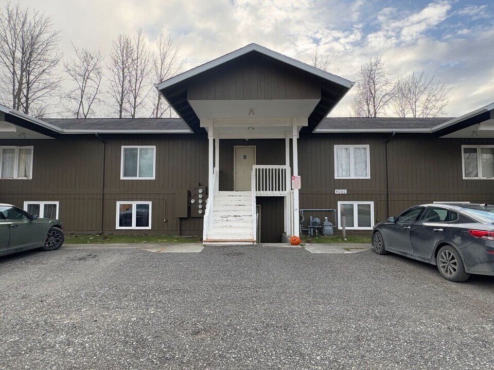 4006 E Steven Dr in Wasilla, AK - Building Photo