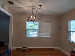 5907 N Tampa St in Tampa, FL - Building Photo - Building Photo