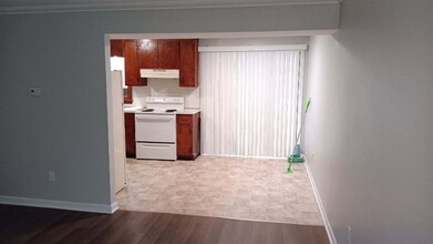 1414 Chatham Heights Rd in Martinsville, VA - Building Photo - Building Photo