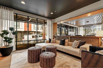 11903 NE 128th St, Unit 508 in Kirkland, WA - Building Photo - Building Photo