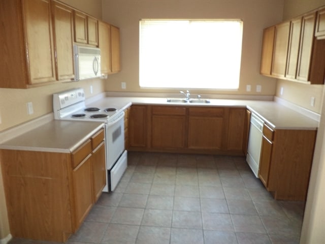 13571 W Post Dr in Surprise, AZ - Building Photo - Building Photo