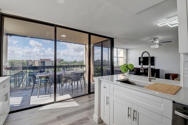 600 Egret Cir, Unit 7505 in Delray Beach, FL - Building Photo - Building Photo