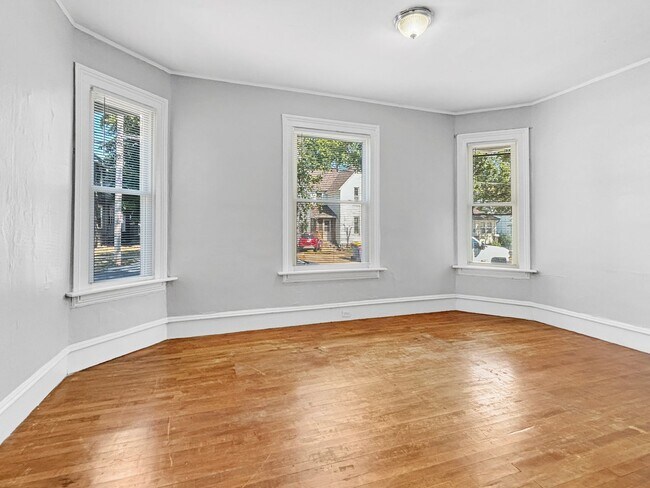 828 9th St NW-Unit -#1 in Grand Rapids, MI - Building Photo - Building Photo