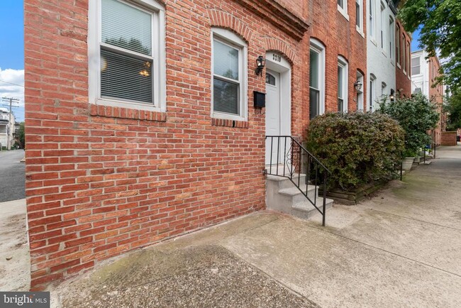 2219 E Fairmount Ave in Baltimore, MD - Building Photo - Building Photo