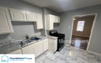 2067 Hubert Ave in Memphis, TN - Building Photo - Building Photo