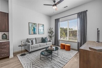 7455 W Camp Wisdom Rd in Dallas, TX - Building Photo - Building Photo