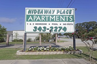 Hideaway Place Apartments in Monroe, LA - Building Photo - Building Photo