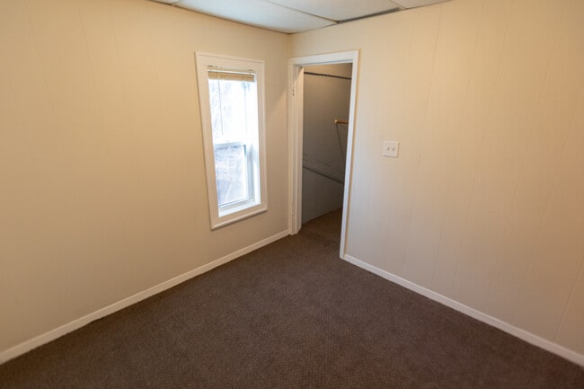 525 W 4th St, Unit 2 in Duluth, MN - Building Photo - Building Photo