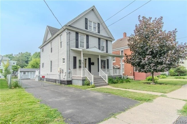 363 Brainard St in Watertown, NY - Building Photo - Building Photo