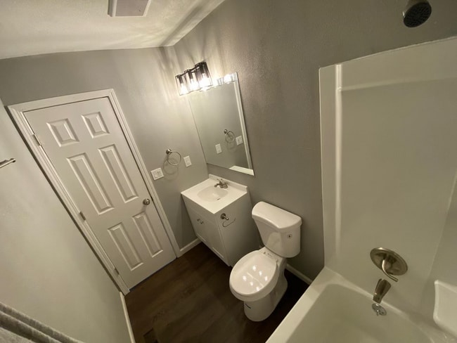 1706 S 11th St-Unit -1706 #2 in Lamar, CO - Foto de edificio - Building Photo