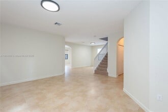 11510 NW 88th Ln in Doral, FL - Building Photo - Building Photo