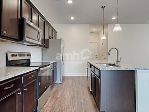 1820 Produce Ln in Johns Island, SC - Building Photo - Building Photo