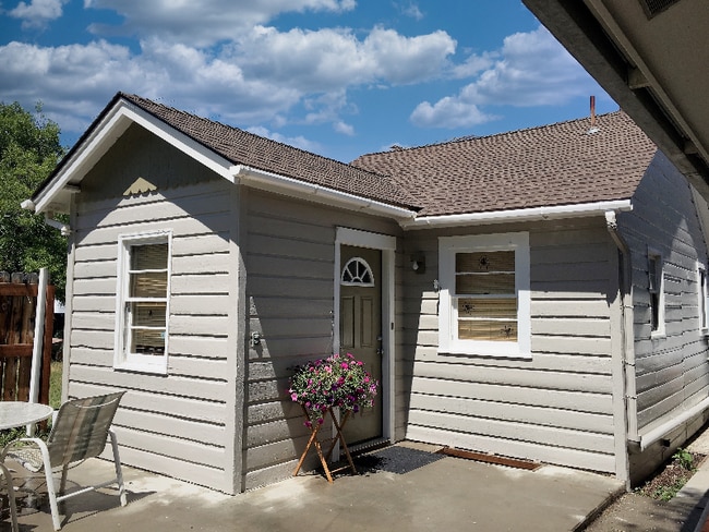 property at 1314.5 Phoenix Ave