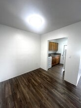 3149 Center St in Miami, FL - Building Photo - Building Photo