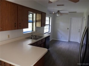 4441 S World Way in Inverness, FL - Building Photo - Building Photo