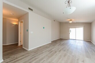 10381 E Roywood Way in Tucson, AZ - Foto de edificio - Building Photo