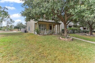 23607 Youpon Lake Ln in Spring, TX - Foto de edificio - Building Photo