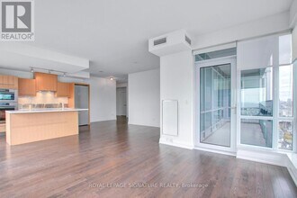 80 John St in Toronto, ON - Building Photo - Building Photo