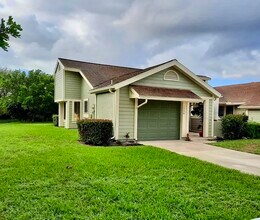 1590 SE Dewberry Ct in Port St. Lucie, FL - Building Photo - Building Photo