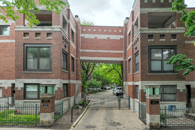 2720-2730 N Greenview Ave in Chicago, IL - Building Photo - Building Photo