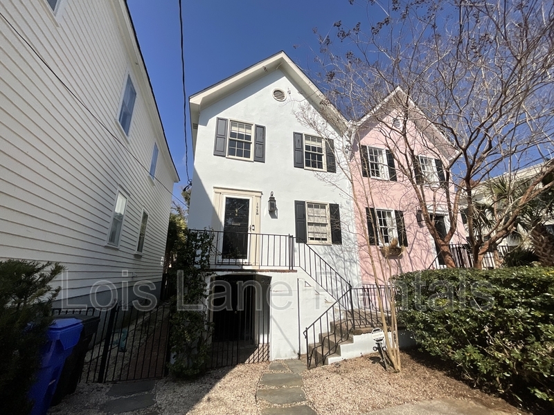 102 Beaufain St in Charleston, SC - Building Photo